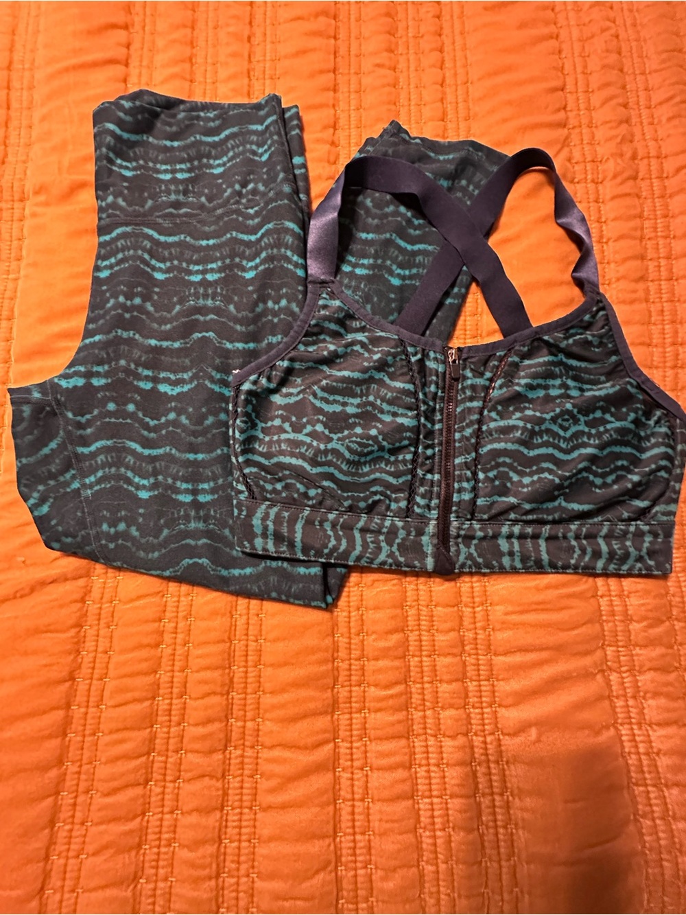 Fabletics Teal and Black Patterned Leggings and Zip-Front Sports Bra Set